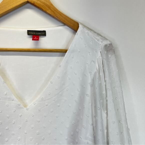 Vince Camuto V-Neck Swiss Dot blouse soft ecru - S - Picture 4 of 12